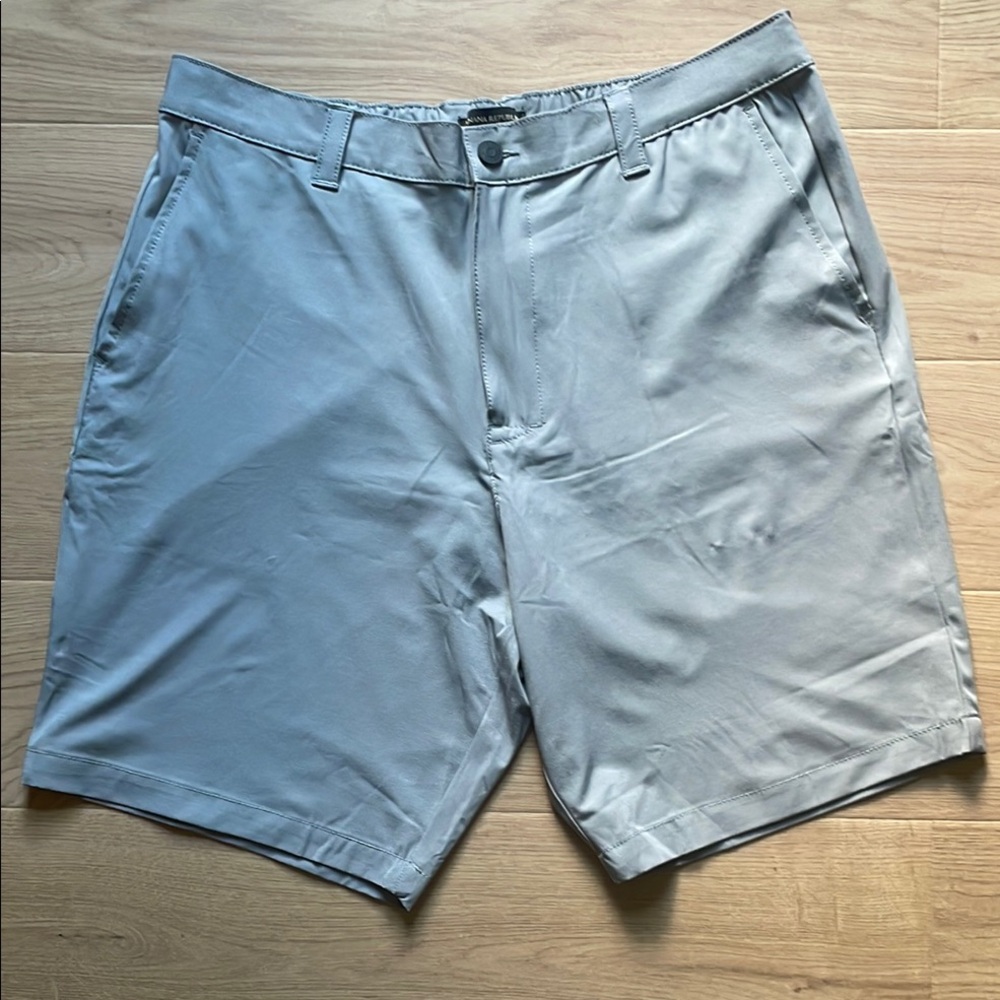 Banana Republic Gray Flat Front Shorts Lightweight Design